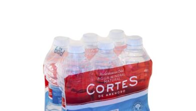 Agua mineral pequeña Cortes