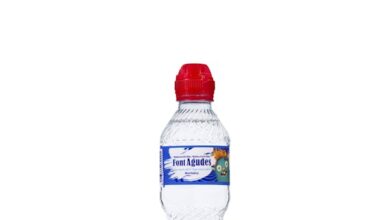 Agua mineral pequeña Font Agudes tapón infantil